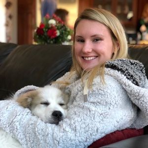 Meet your Posher, Lauren